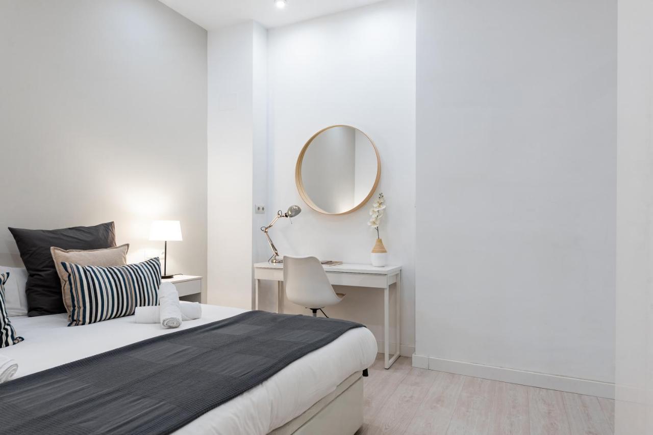 Cozy One-Bedroom La Latina Madrid Extérieur photo